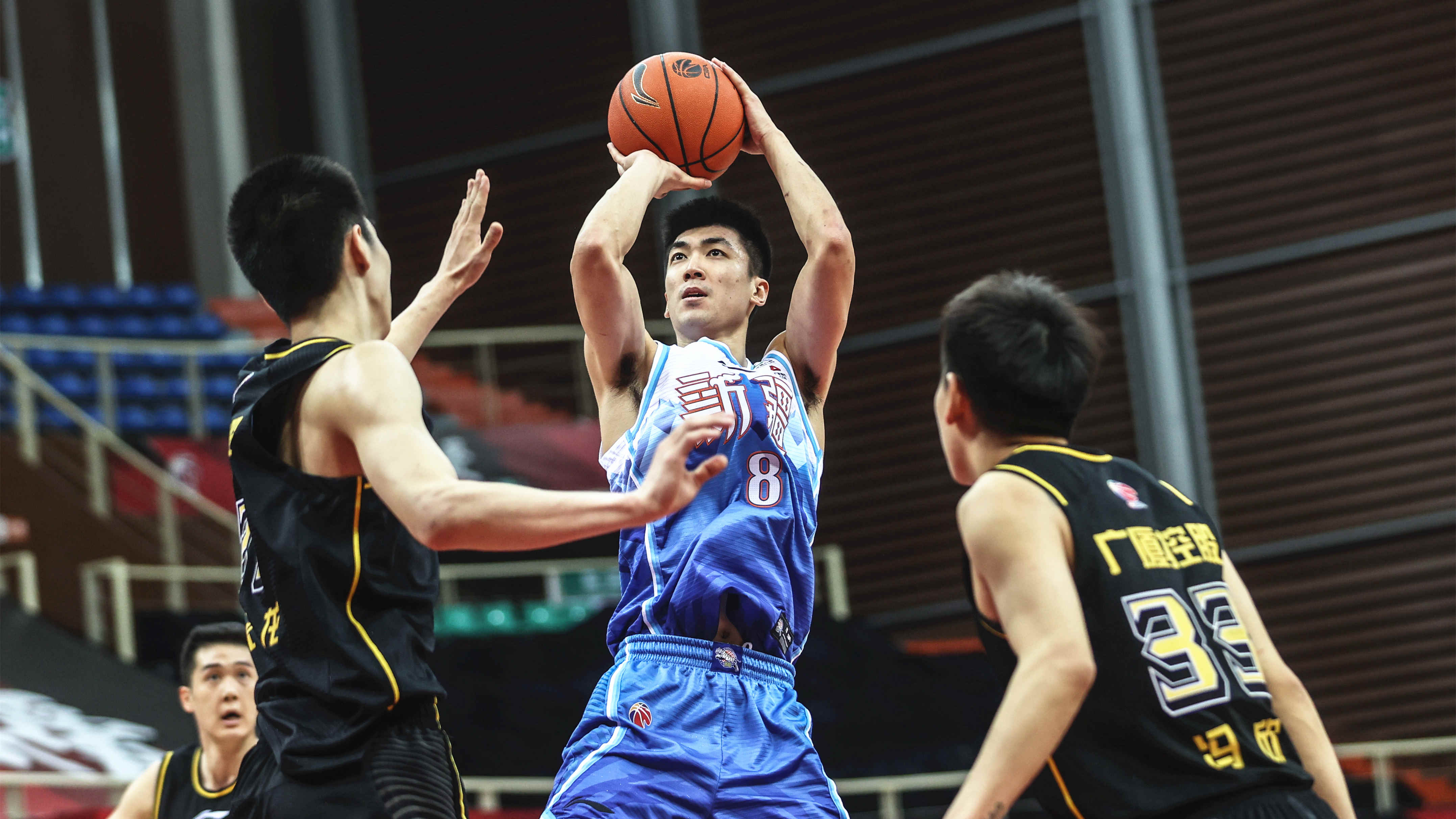 CBA綜合消息：青島通過加時以139:133驚險戰勝深圳 廣廈大勝新疆
